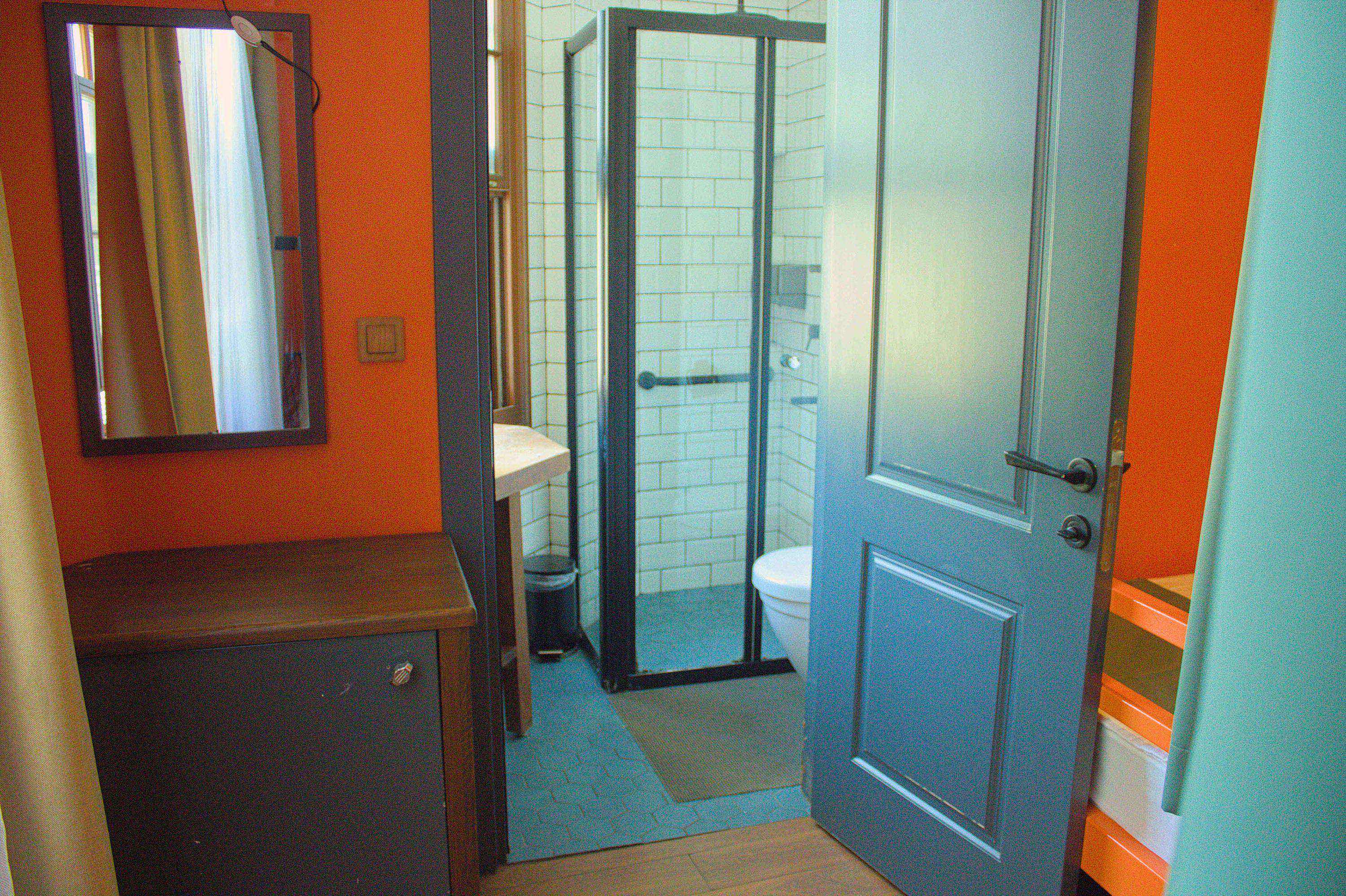 Twin Room - Image 5