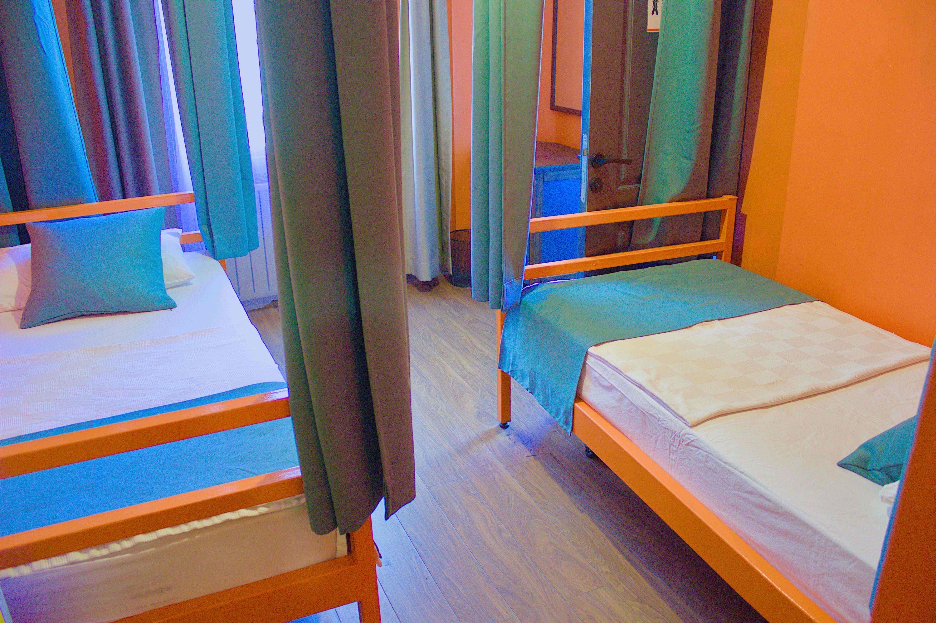 Twin Room - Image 6