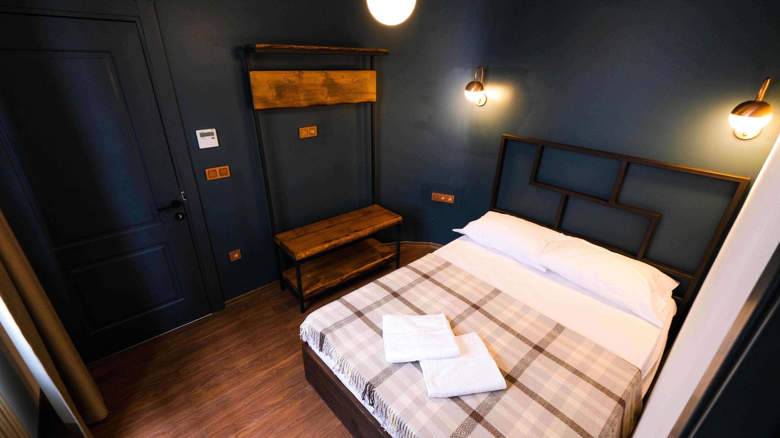 Double Room - Image 6